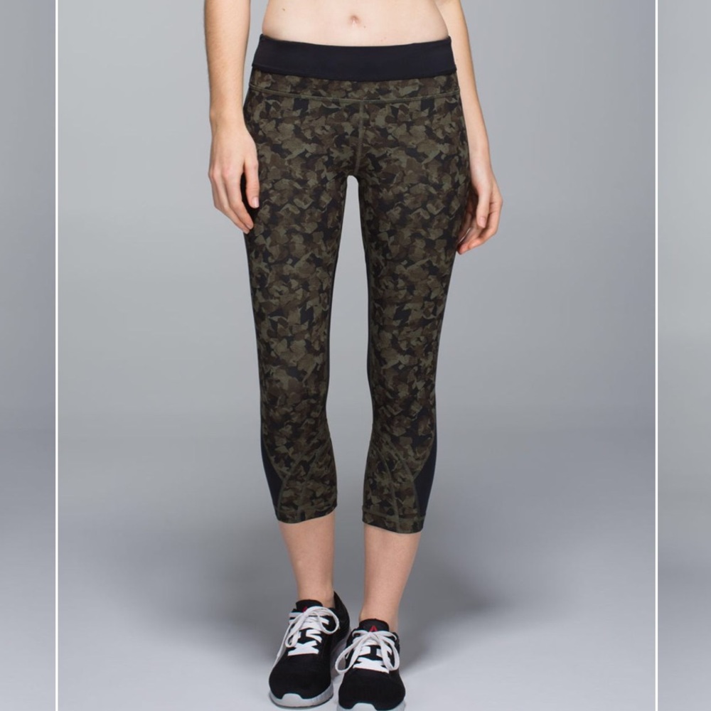 Lululemon Inspire Crop II full on luxtreme mesh